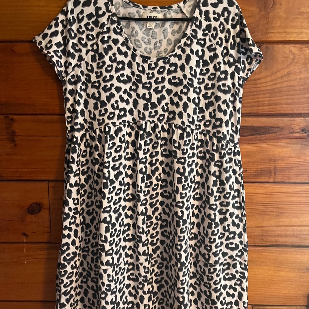 Pact Gray Leopard Print Top